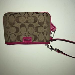 coach wrist wallet